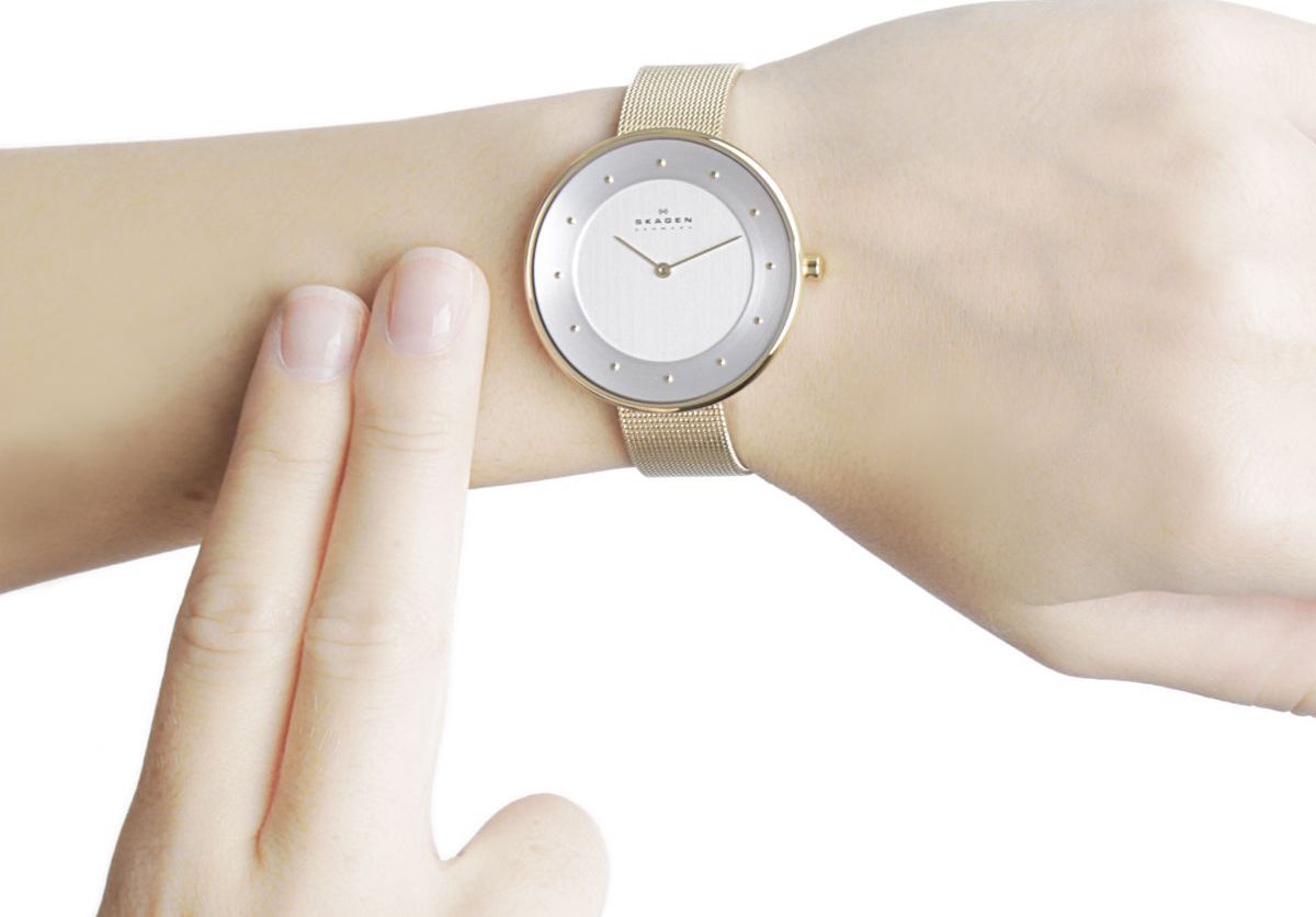 Skagen Women s SKW2141 Gitte Gold Tone Watch Review WatchReviewBlog
