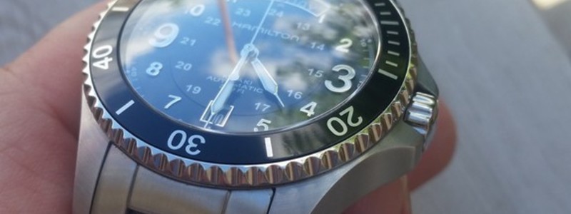 Crown and bezel close up