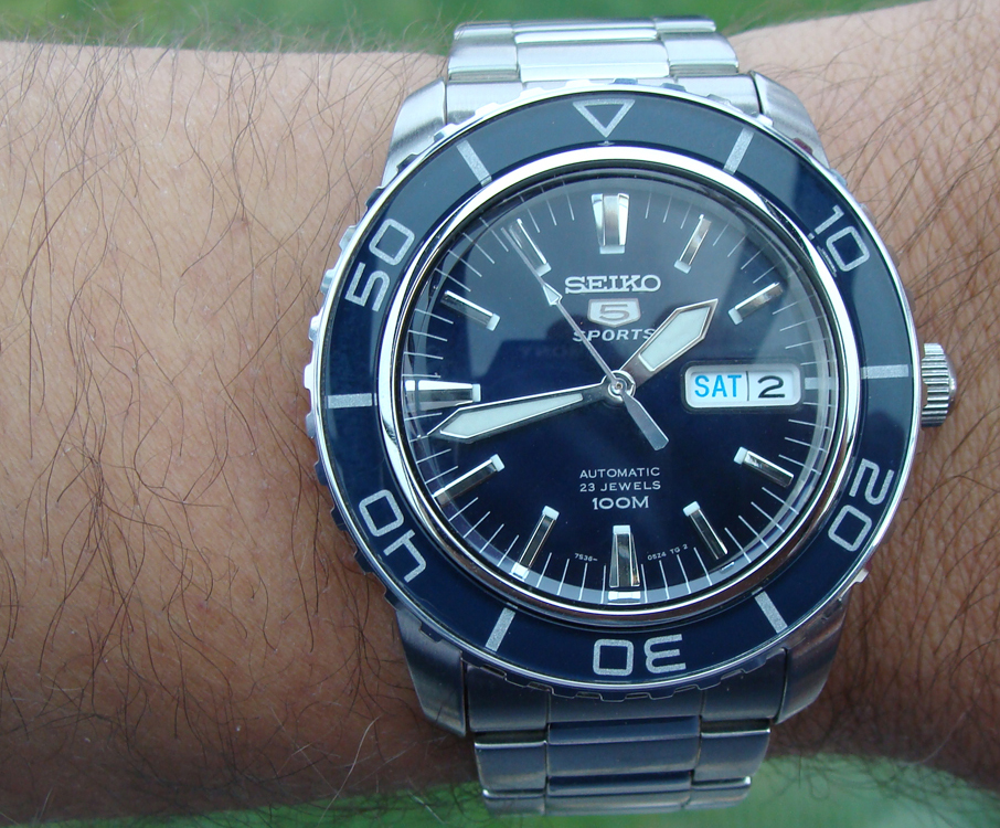 labyrint Troubled Mitt Seiko SNZH53 Seiko 5 Automatic Diver Watch Review - WatchReviewBlog