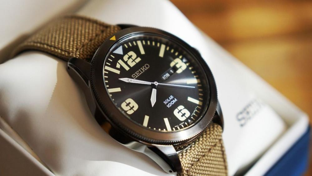 Seiko SNE331 Core Analog Watch Review