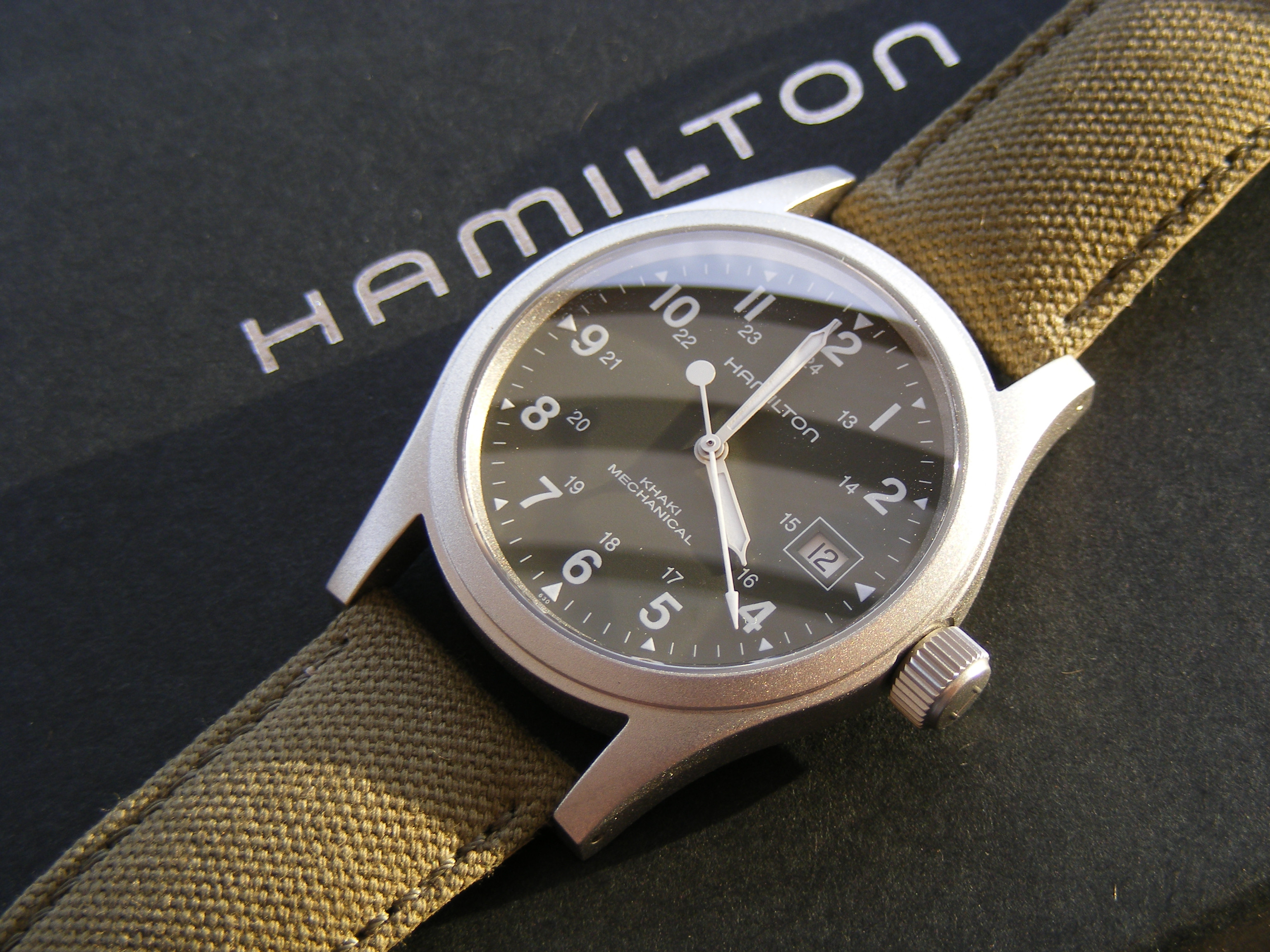 Hamilton HML-H69419363 Hand Wind Watch Review