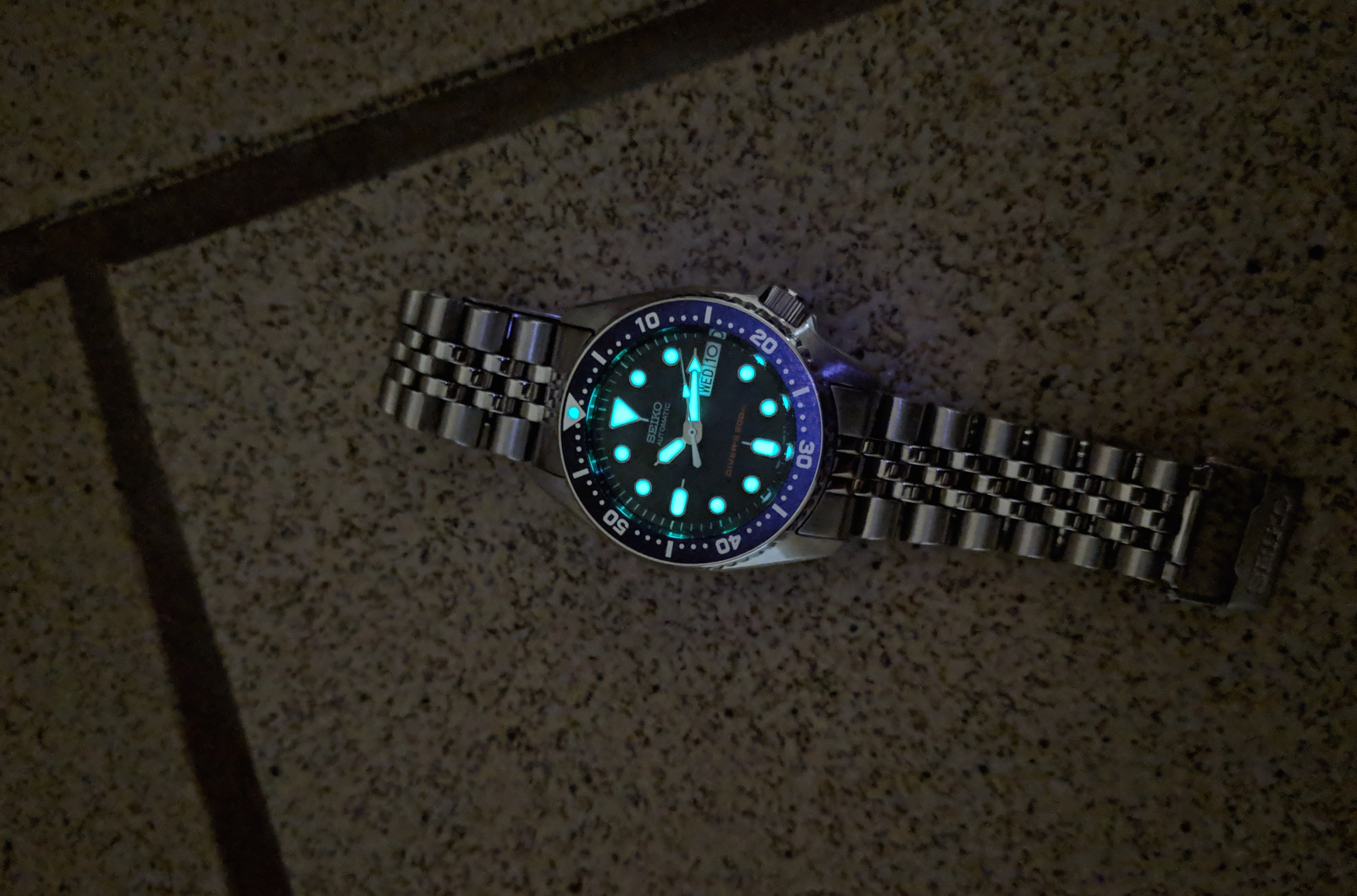 Seiko SKX013 Review: The Everyday Midsize Diver - WatchReviewBlog