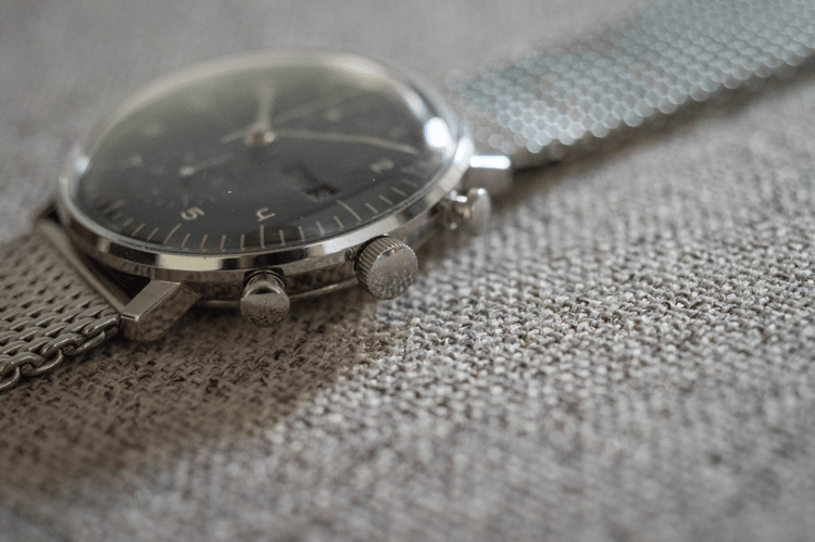 Case crown and pushers of the Chronoscope