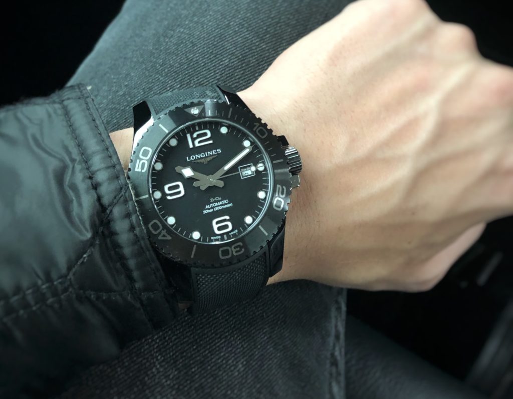 Hydroconquest ceramic on the wrist