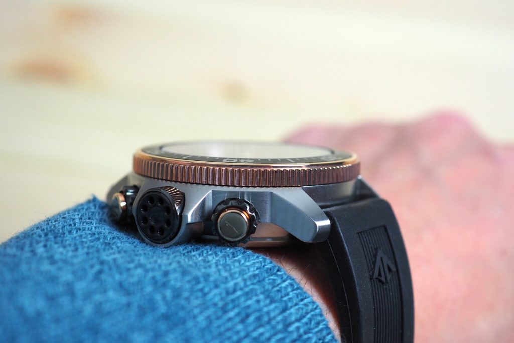 Slim profile wrist shot