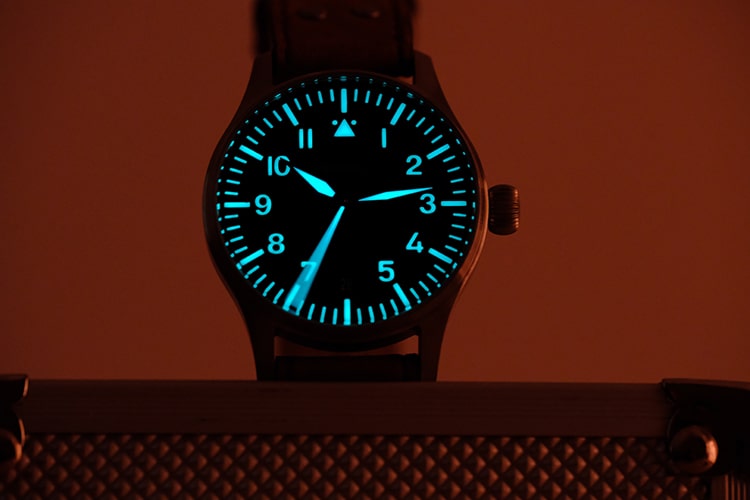 Bright lume on dial