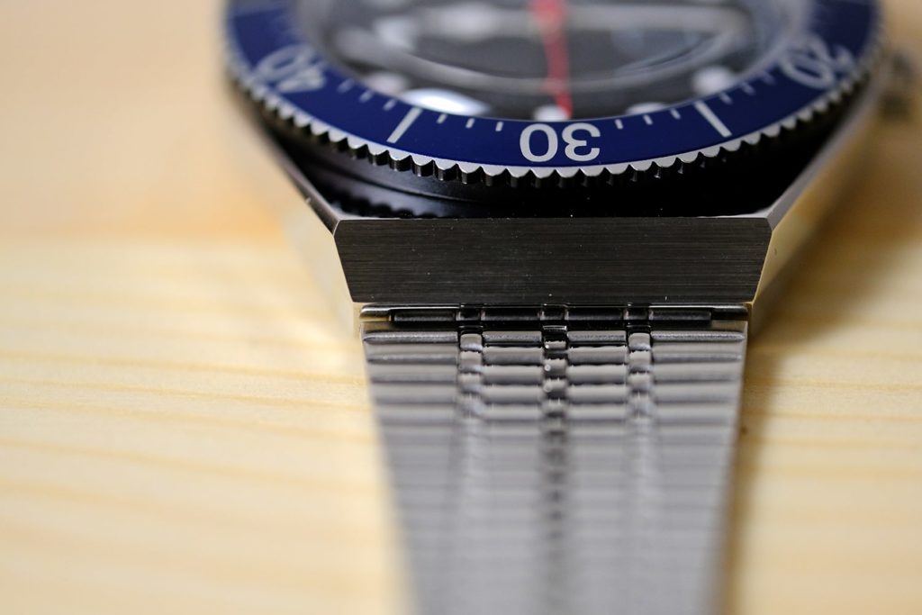 Blue bezel and lugs