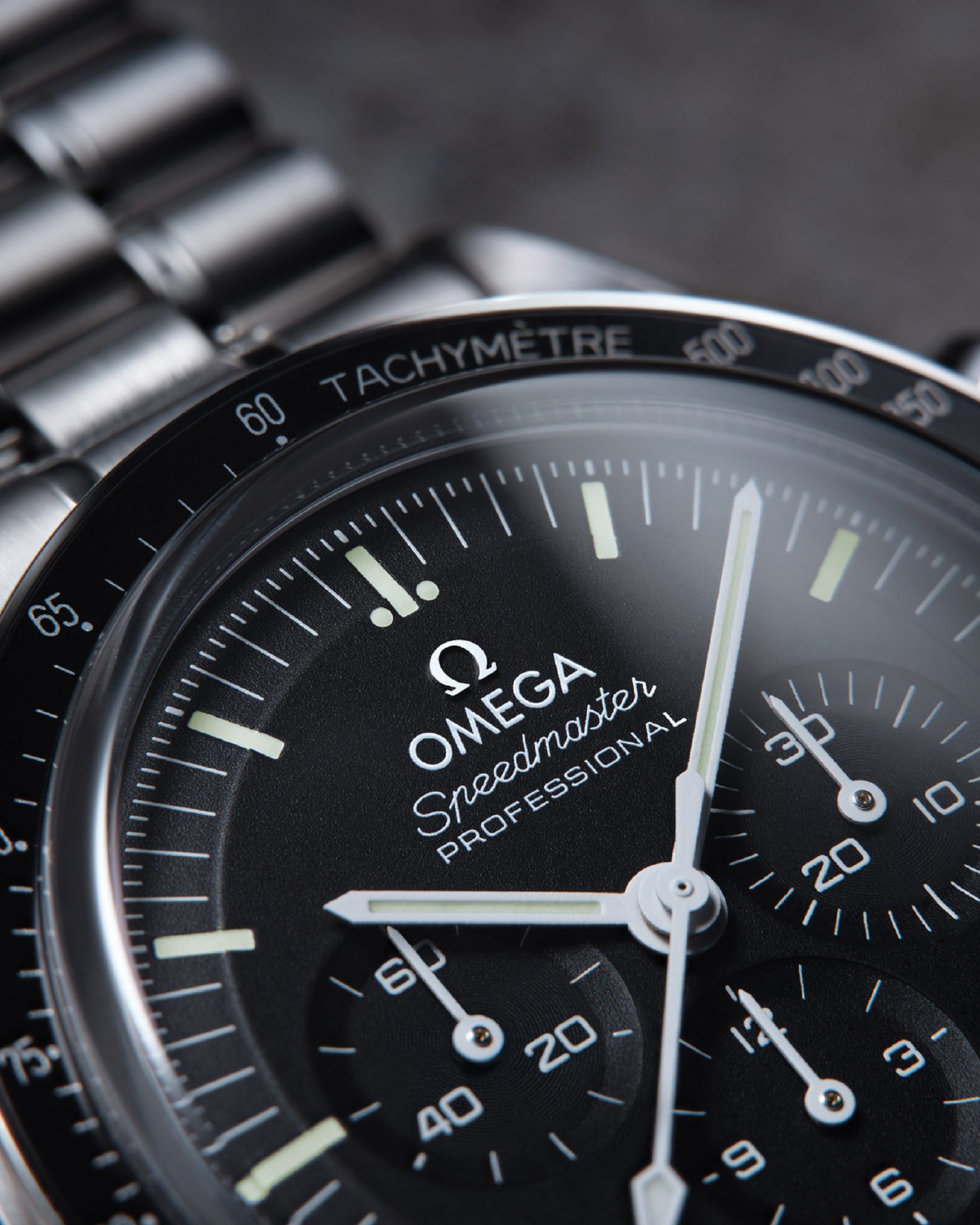 Speedmaster dial macro