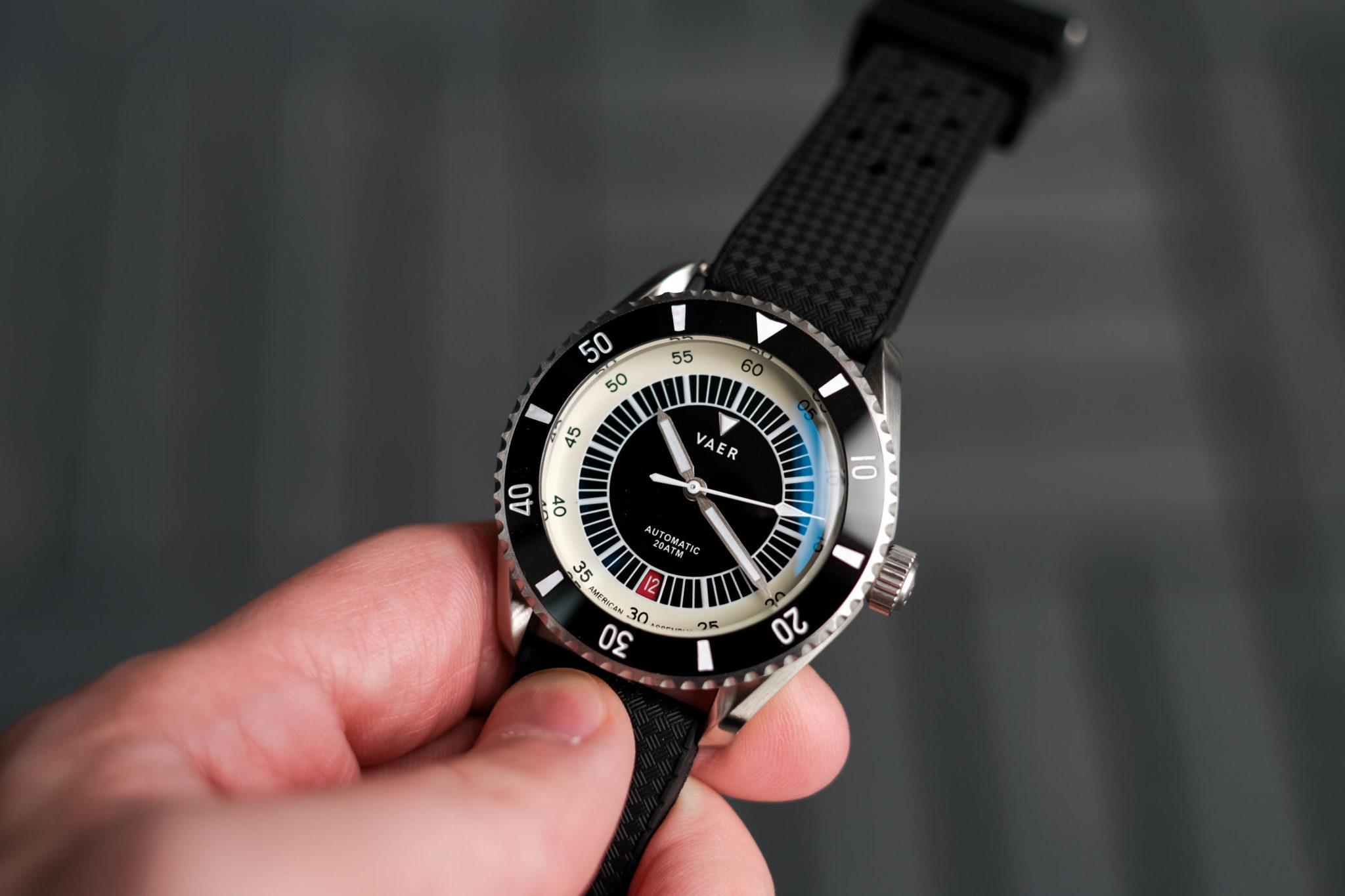 Vaer D5 Tropic Dive Watch Review WatchReviewBlog