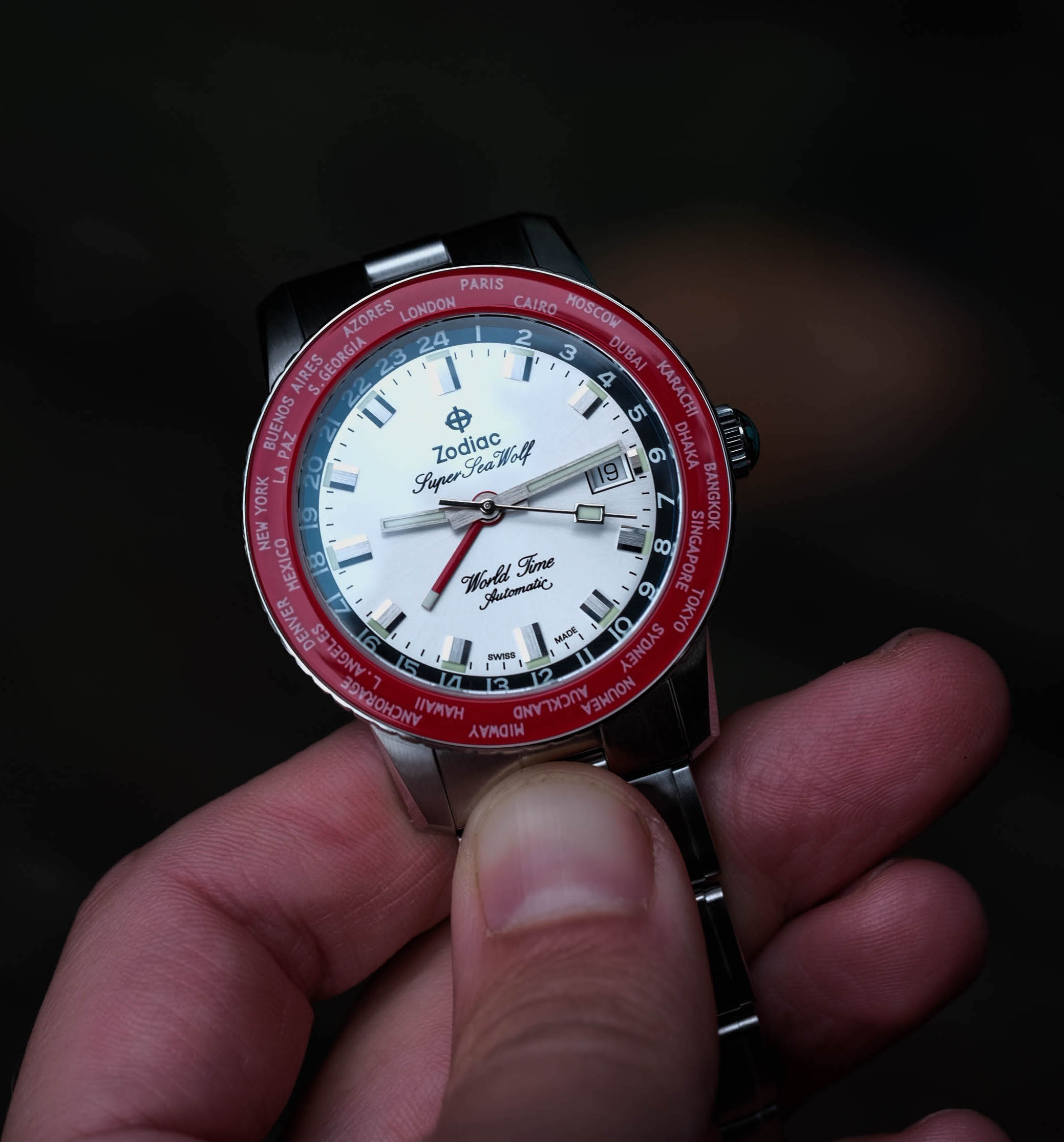 Super Sea Wolf World Time held in hand photo