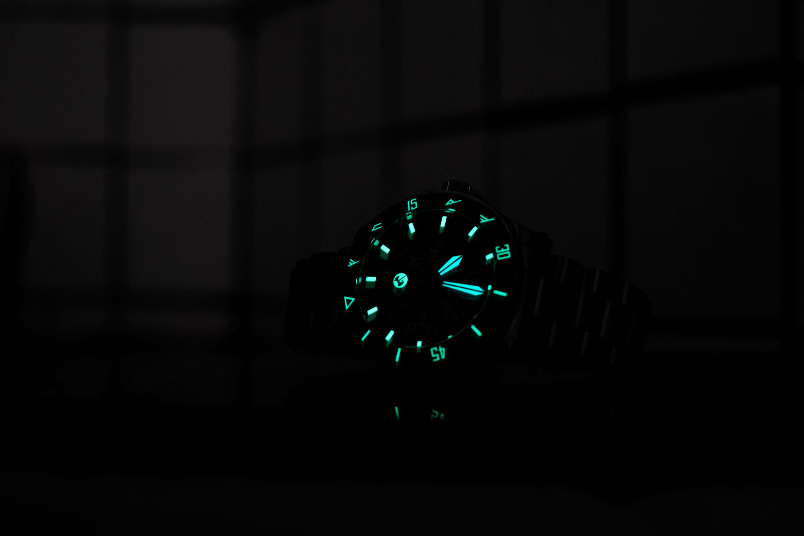 Gunhild dial lume