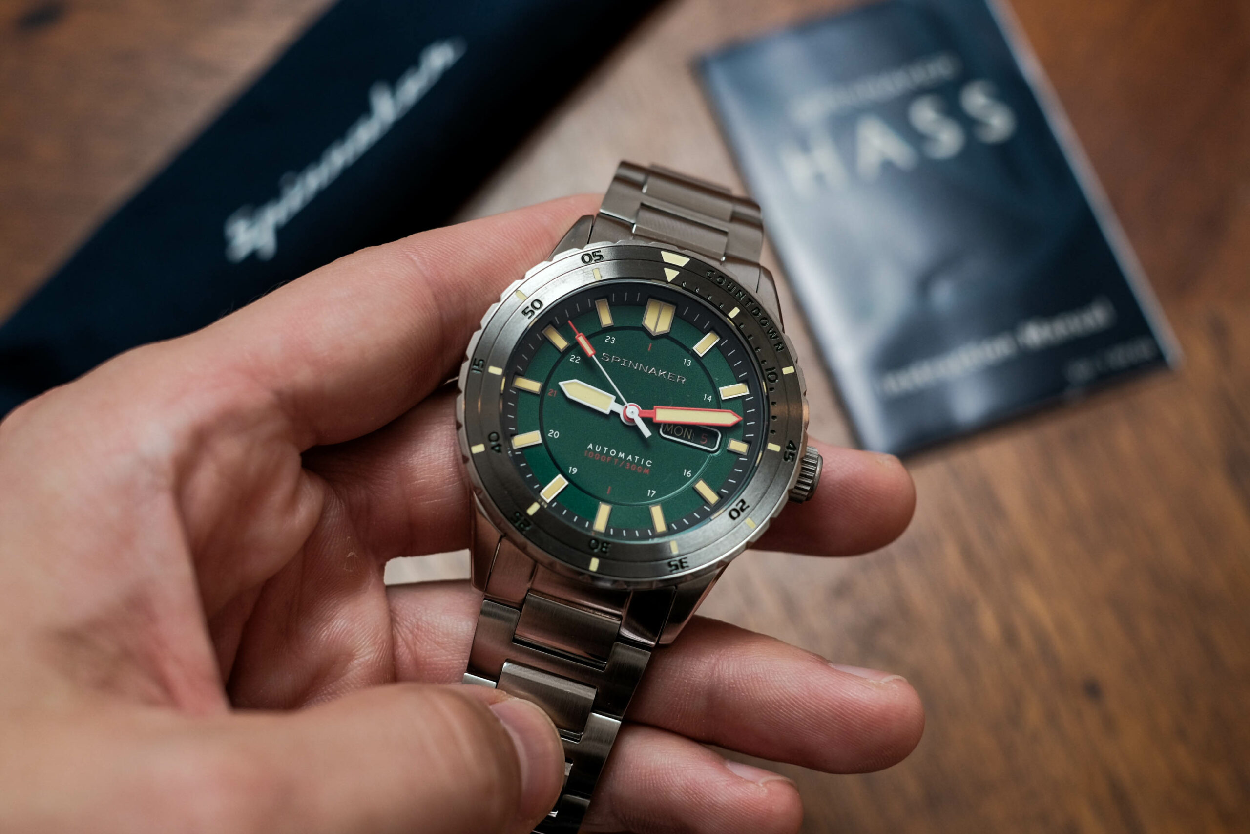 Spinnaker Hass Dial Green