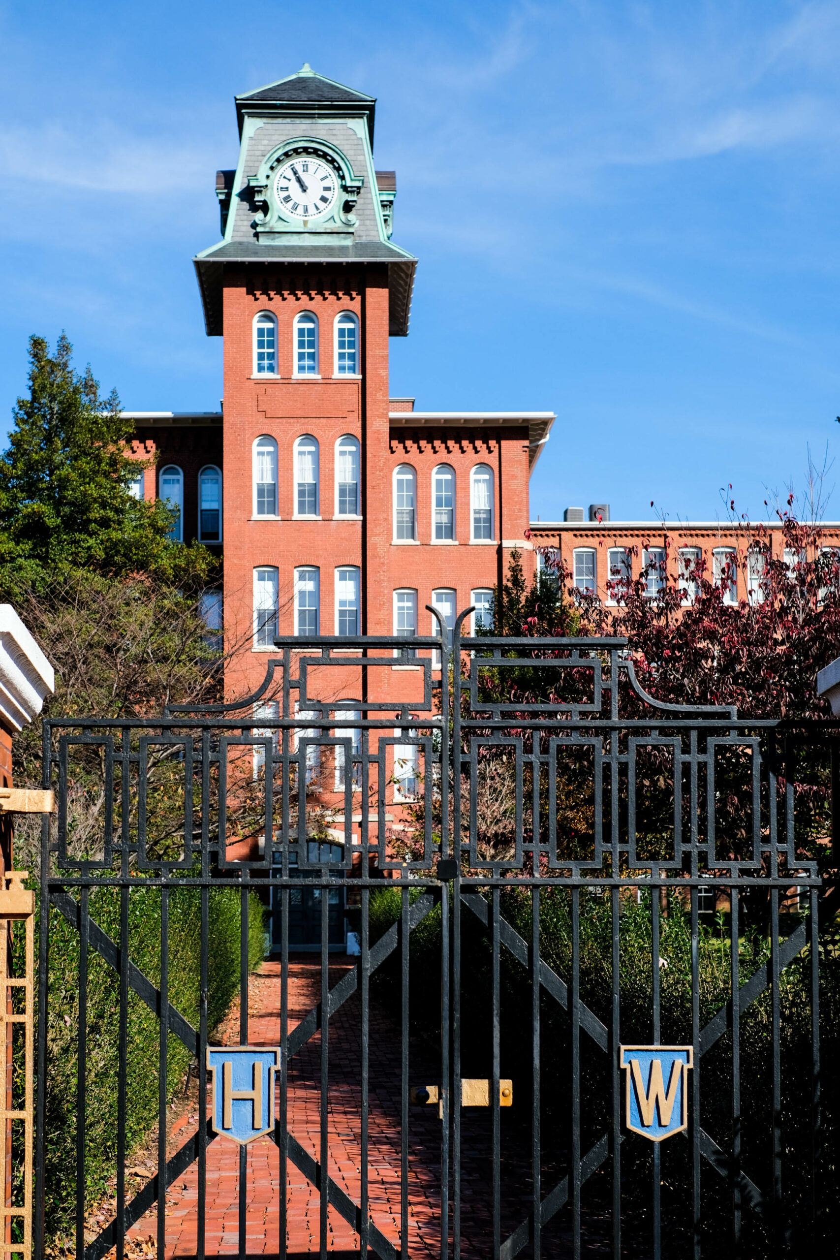 Hamilton celebrates 130th Anniversary in Lancaster  Hamilton-watch-factory-gate-scaled