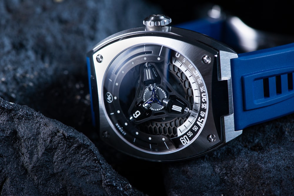 Atowak-tarantula-blue-dial