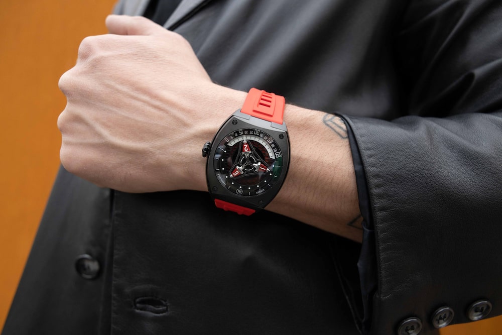Atowak-tarantula-rubber-strap-wrist-shot