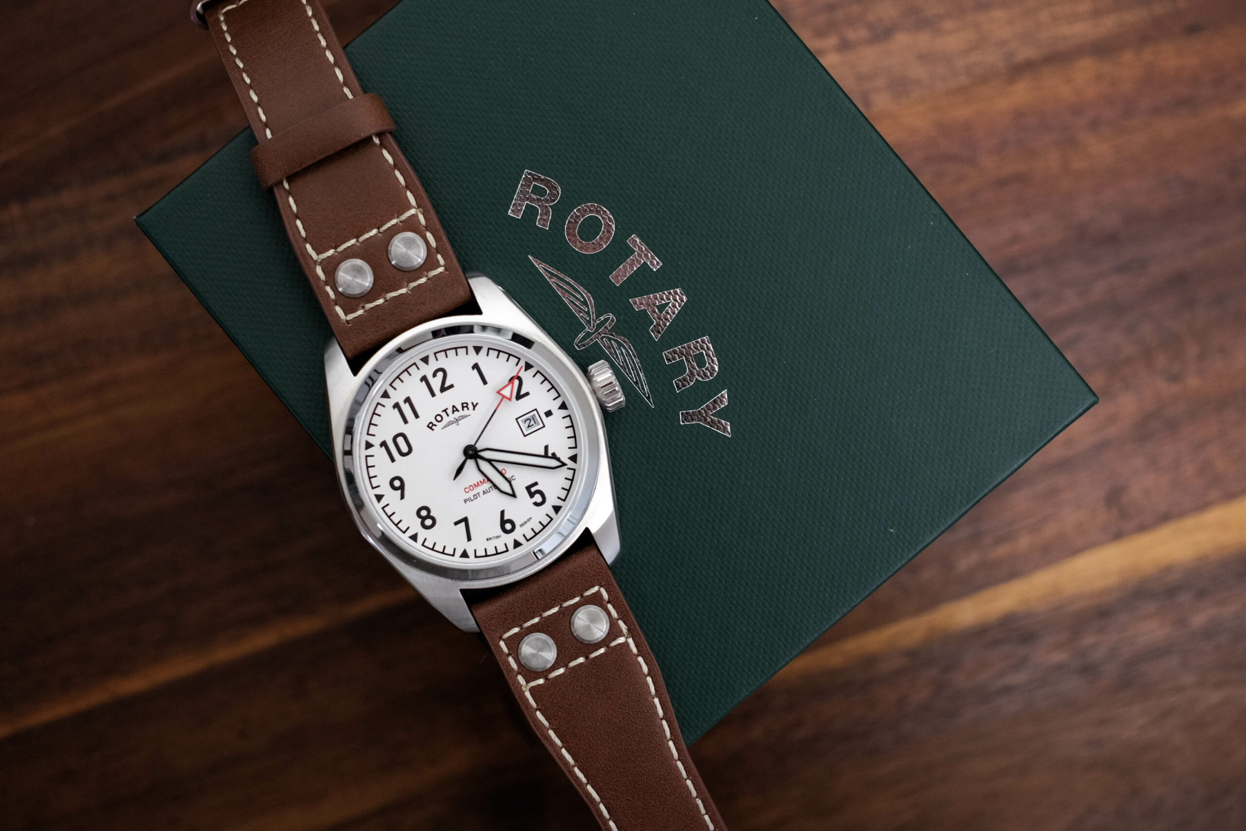 Rotary leather online strap watch