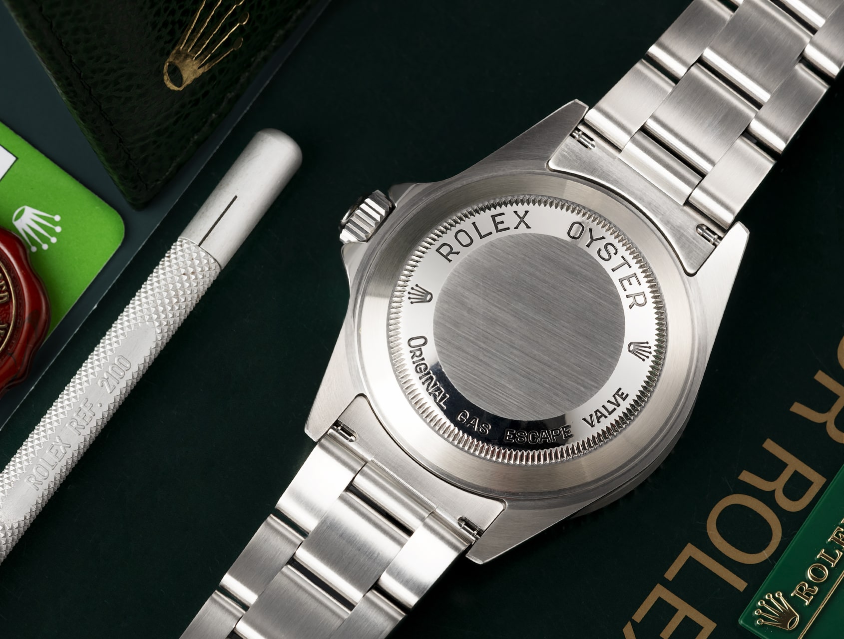 rolex-sea-dweller-16600-helium-escape-valve