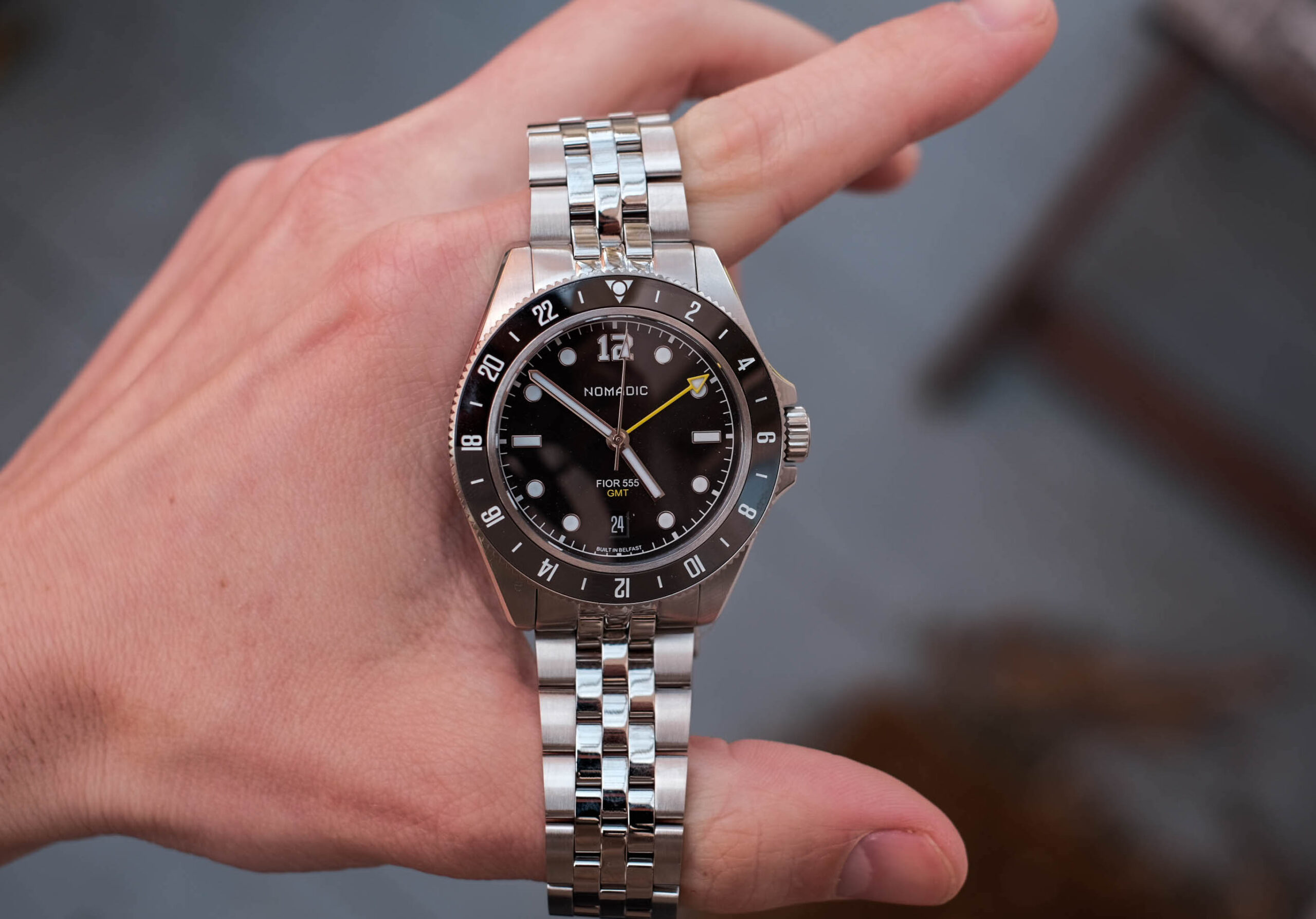 Nomadic Fior 555 Ceramic Bezel