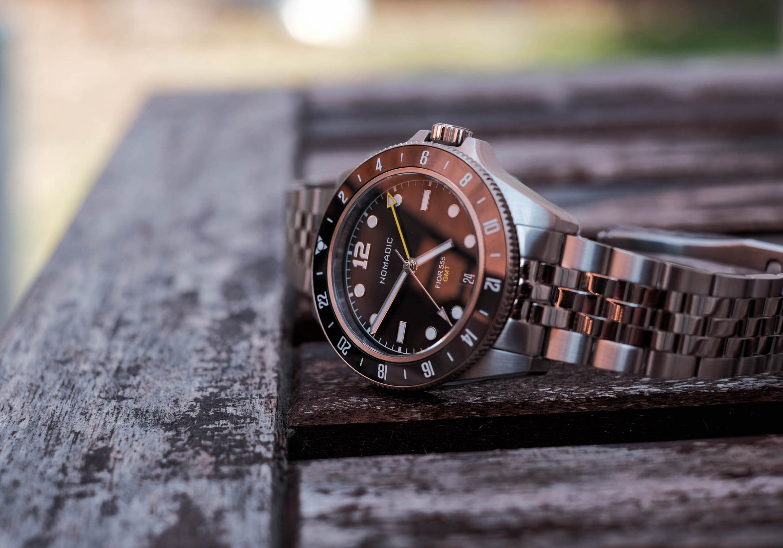 Nomadic Fior 555 Dial