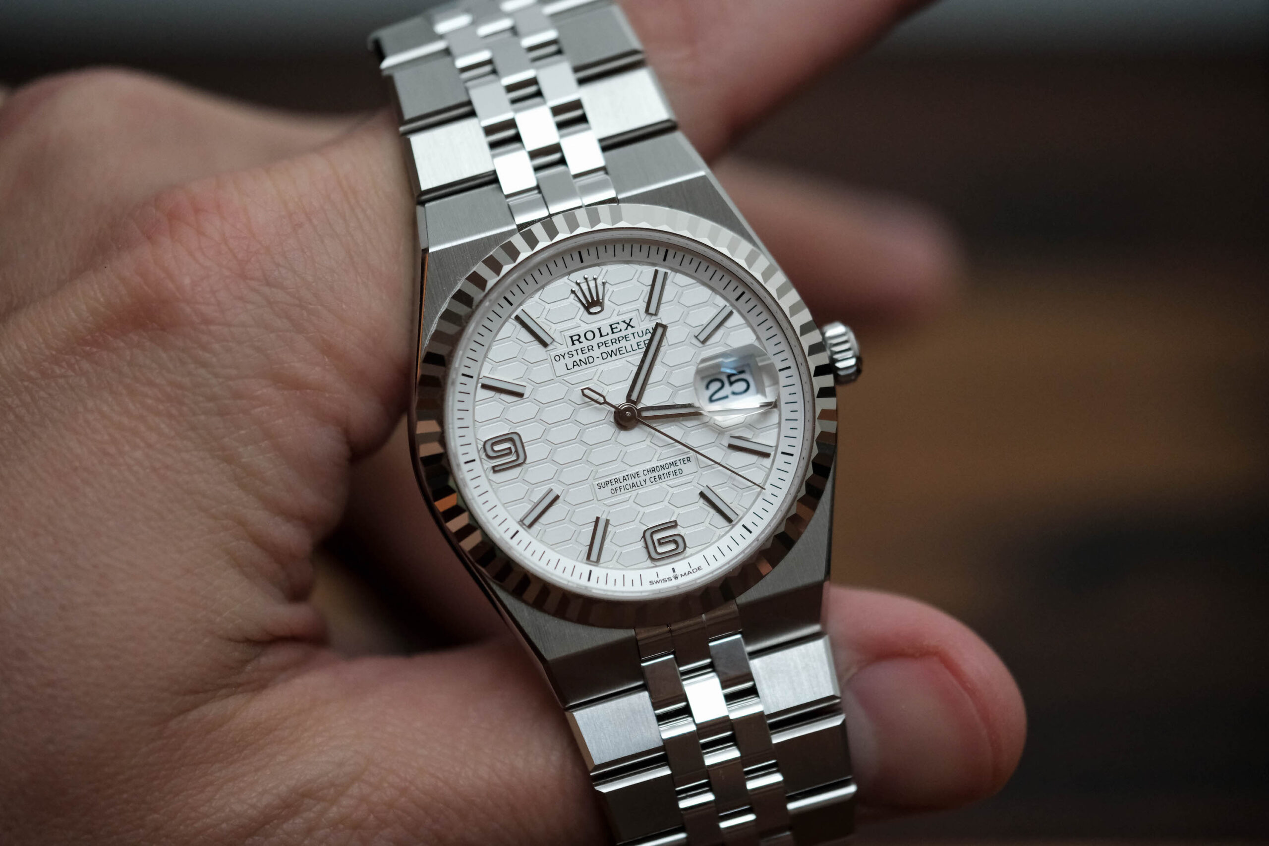 land-dweller-honeycomb-dial