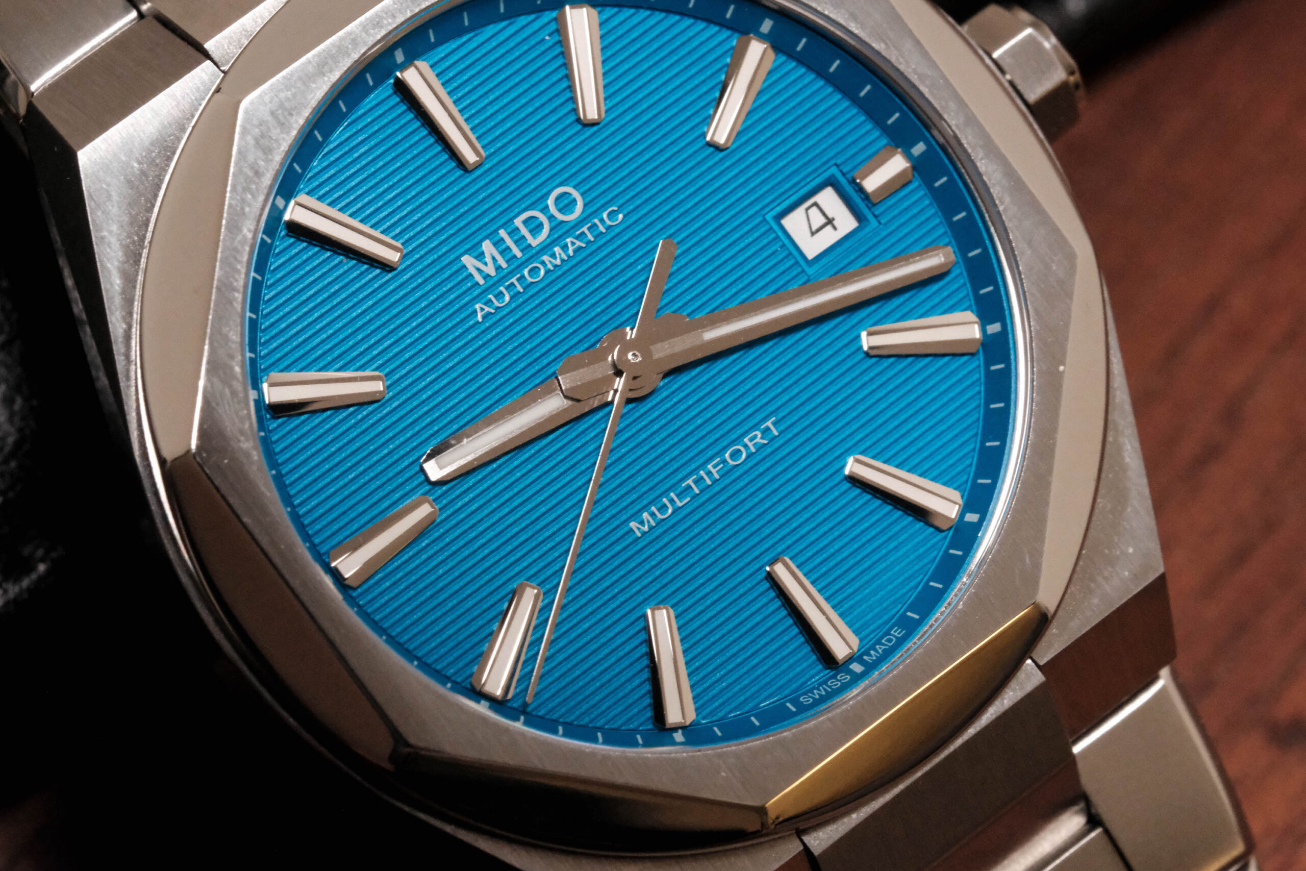 Multifort 8 One Crown Grooved Dial