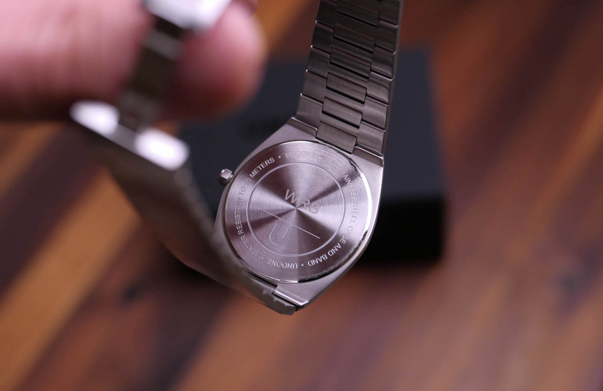 Undone-Slim-Caseback