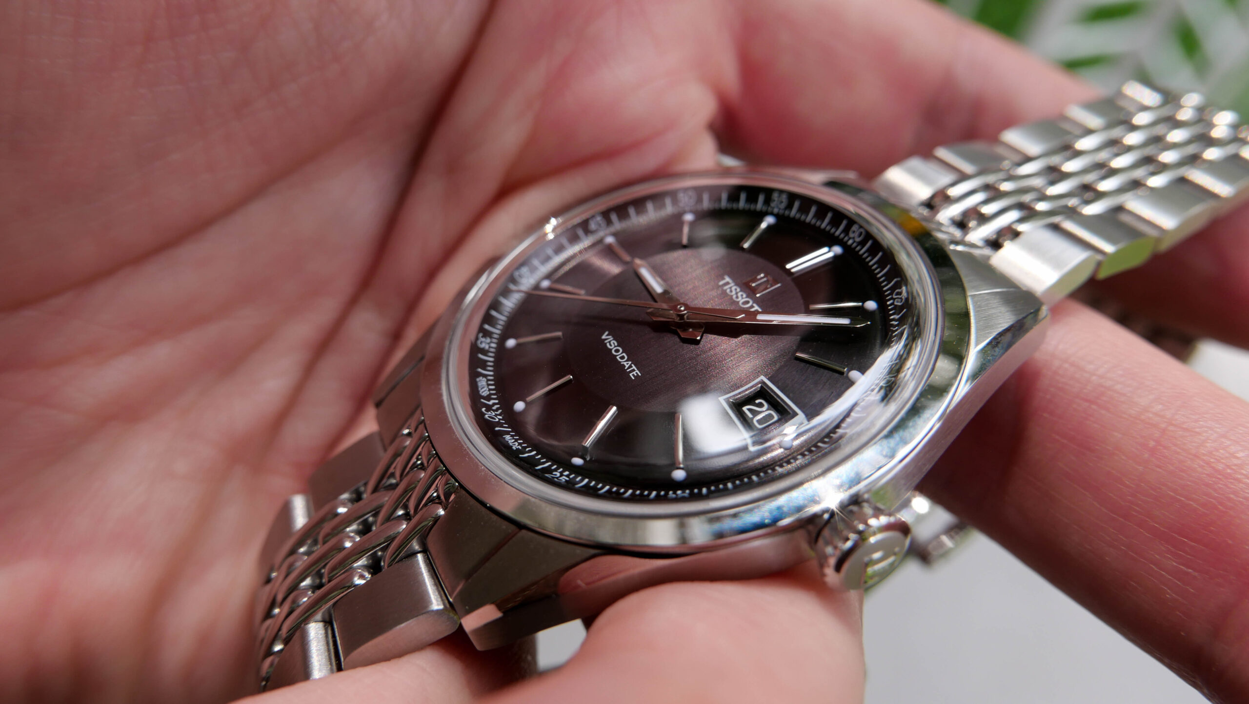 Tissot Visodate 39 Case Shape